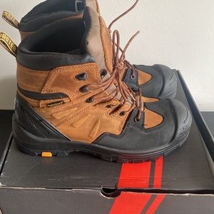 Selling rock rooster work boots…worn once! Excellent for work during cold season